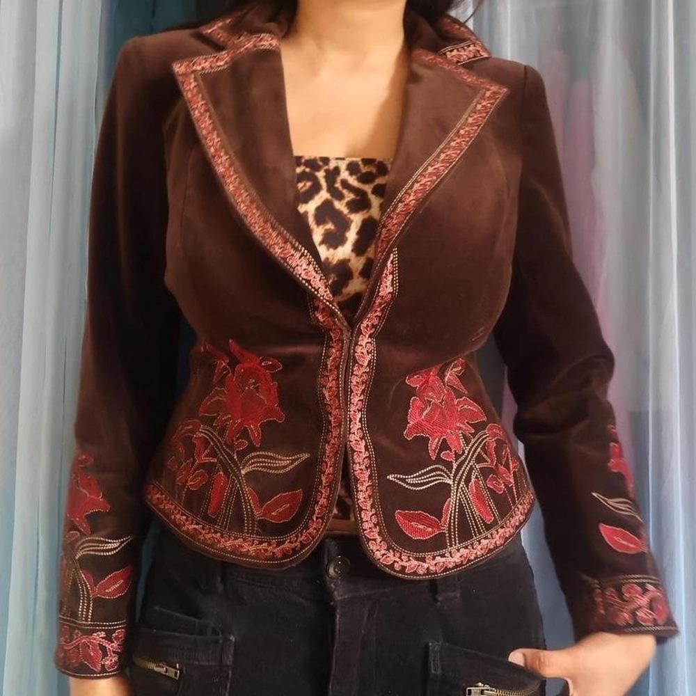 STUNNING Floral Embroidered Brown Velvet Blazer Jacket - Picture 2 of 8